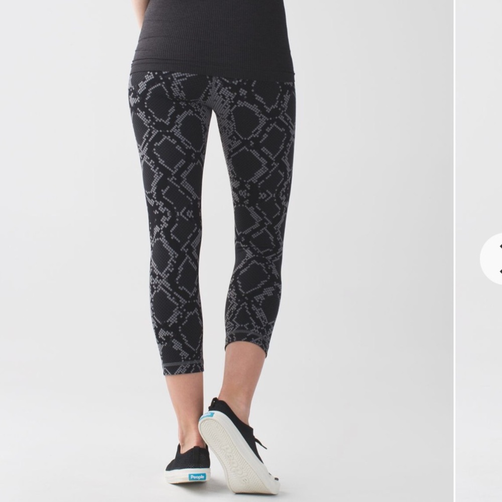 LULULEMON Hi-Rise Wunder Under Snake Leggings - Picture 2 of 13